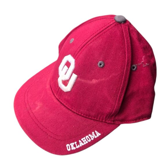Oklahoma Sooners Childs Hat OU Logo One Fit By Top Of The World Distressed - Picture 1 of 16